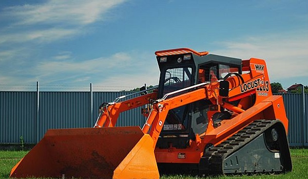 погрузчик Locust 1303